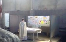 Бойцы АТО под Донецком молятся перед "иконостасом" из детских рисунков (фото, видео)