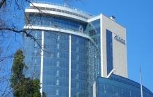 Митинг строителей возле гостиницы "Хилтон"