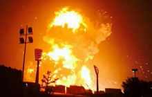 China explosion: Huge blasts in Tianjin kill at least 17, injure hundreds