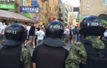 Милиция задержала в центре Киева польского болельщика, который пытался разбить камеру одного из телеоператоров