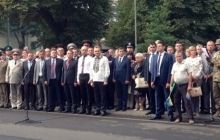 Яценюк убежден, что нужно ввести всеобщую присягу на верность Украине