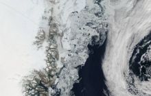 NASA опубликовало уникальный снимок таяния льдов у берегов Гренландии