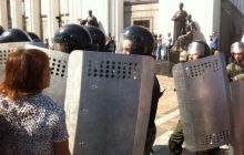 Пострадавшие под Радой бойцы Нацгвардии: "Мы хотели бы посмотреть в глаза тому, кто бросил гранату и спросить: "Зачем?"