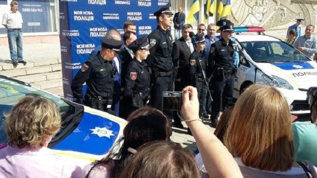 В полицию Херсона планируют набрать 300 человек / mvs.gov.ua В полицию Херсона планируют набрать 300 человек / mvs.gov.ua