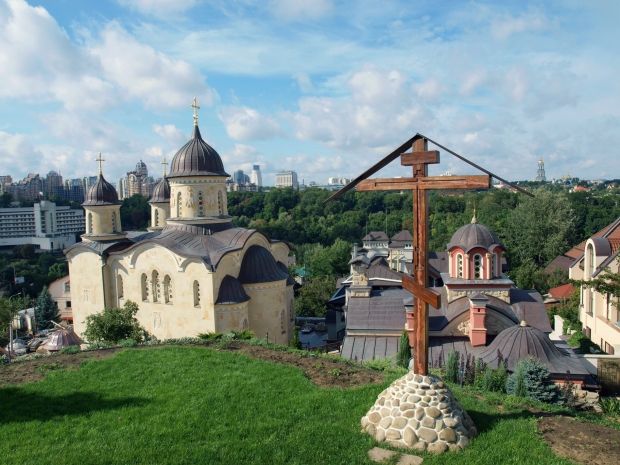  Архангело-Михайловский Зверинецкий монастырь