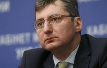 Лікарчук пов'язує своє звільнення з викриттям корупційних схем на митниці
