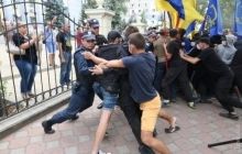 В Одесі понад 100 осіб мітингують проти арешту лідерів місцевих організацій "Автомайдану" і "Правого сектору"