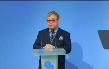 Елтон Джон на концерті звернувся до українки