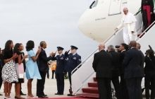 Pope Francis arrives in U.S.