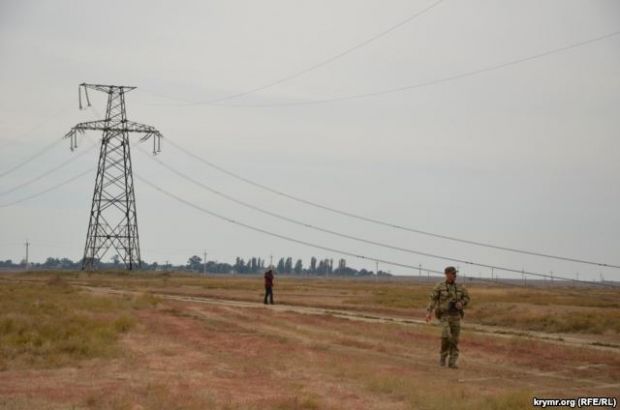 Энергетики отключили одну ветку поставки электричества в Крым / ru.krymr.com