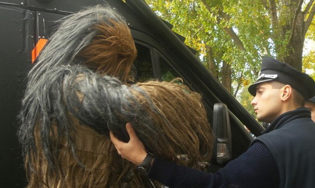 The 'member of the Wookiee species' refused to go to a police station / Photo from 1tv.od.ua The 'member of the Wookiee species' refused to go to a police station / Photo from 1tv.od.ua