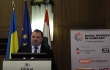 Посол Угорщини про біженців: "Щодня по 8-10 тисяч чоловік приїжджають в нашу країну"