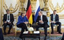 Журналісти РФ, які прибули висвітлювати переговори у "нормандському форматі", залишають Єлисейський палац