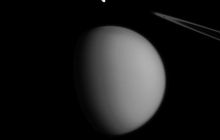 NASA опубликовало фото спутника Сатурна - Пандоры