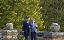 David Cameron hosts talks with Angela Merkel