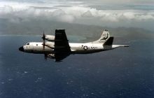 ВВС Китая "непрофессионально" перехватили военный самолет США