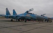 Poroshenko conveys two Su-27 planes to Air Force pilots in Zaporizhia, takes off in one of them