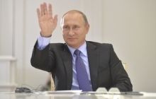 Crimea occupation: Putin back at "crime scene"