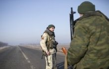 Donbas militants attack Ukrainian troops near Pisky at night