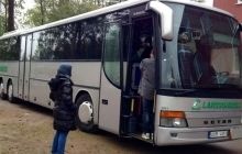 У Швеції 14 мігрантів четвертий день живуть в автобусі: їм не подобається запропоноване житло