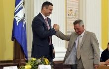 Київський тервиборчком прийняв оригінали протоколів Шевченківської ТВК: в районі лідирують Кличко і Омельченко