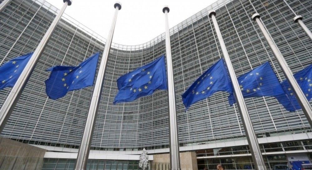 Украинцам и грузинам скоро больше не понадобятся визы для въезда в ЕС :