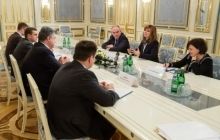 Порошенко: При невиконанні РФ Мінських домовленостей міжнародна спільнота має бути готовою посилити санкції