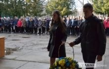 У Луцьких школах в пам’ять про загиблих на сході земляків відкрили 17 меморіальних дошок