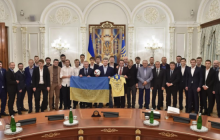 Порошенко зустрівся з футболістами збірної: "Останній матч був справжнім боєм"