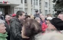 Возмущенные керчане вышли на улицу и угрожают перекрыть трассу "Керчь-Симферополь" (видео)