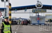 У пунктах пропуску на західному кордоні України у чергах стоять майже 700 автомобілів