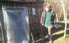 В Одесской области обнаружен мужчина, проживший 7 лет в шалаше (фото)