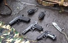 Поліція затримала 17-річного хлопця, який розгулював центром Києва з гранатами та пістолетами (фото, відео)
