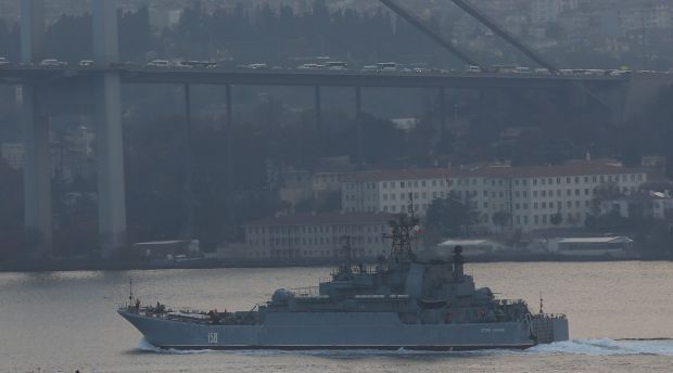 Туреччина закрила рух військових суден через Босфор і Дарданелли / фото REUTERS