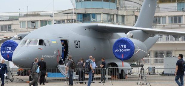  As soon as the organizers of the airshow announced the participation and demo flights of the Ukrainian cargo plane An-718, a new wave of interest in our aircraft rose across the world / rian.com.ua