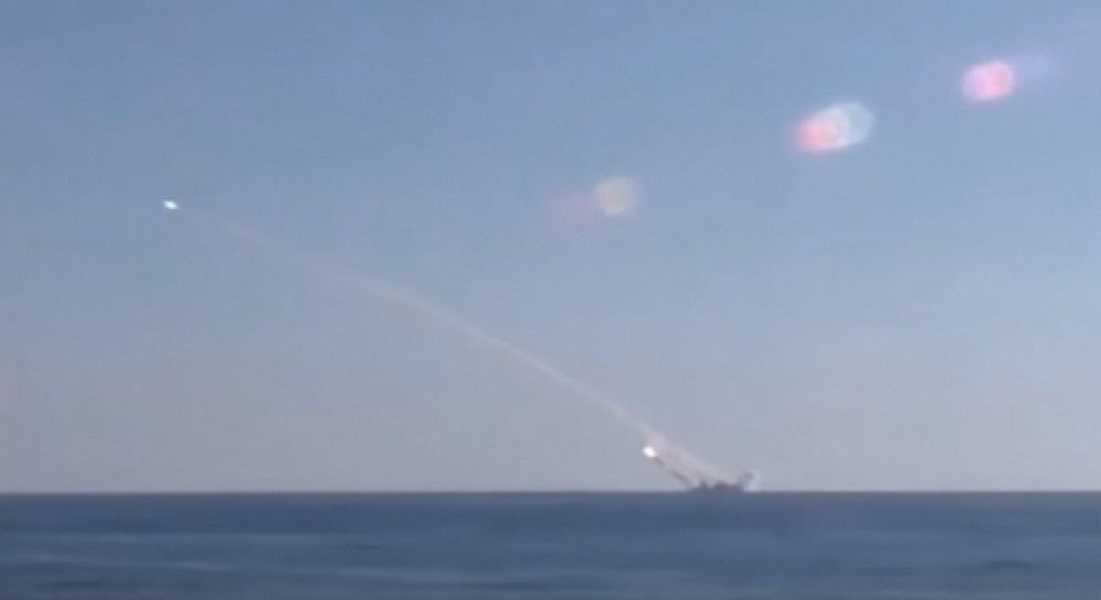 У Шойгу показали видео пуска крылатых ракет по Сирии российской подлодкой 