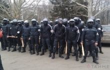 Прокуратура: "Титушки", напавшие на мирный митинг возле Одесской ОГА в феврале 2014 года, сбежали из Украины