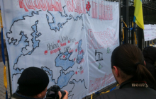 Активісти пікетують російське посольство в Києві через репресії в окупованому Криму (фото)