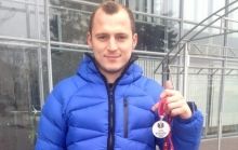 Гравець "Дніпра" Зозуля виставив медаль за участь у фіналі Ліги Європи на благодійний аукціон для воїнів АТО