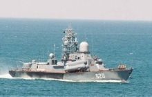 Російські катери змусили турецьке торговельне судно змінити курс