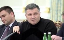 Вехи недели. Скандал на Банковой, отступление правительства и прощание с КПУ