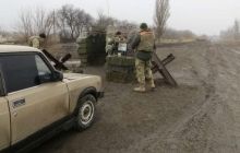 Bild на фронті у Східній Україні: Зруйновані будинки, втомлені солдати і проросійські атаки