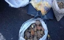 На Рівненщині за спробу збуту незаконно видобутого бурштину затримали суддю і митника