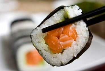 Любителям суші загрожують супербактерії - вчені