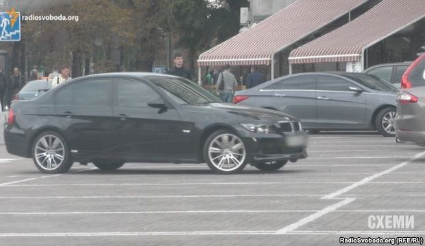 BMW 318i користується співробітник СБУ Кувачев / radiosvoboda.org BMW 318i користується співробітник СБУ Кувачев / radiosvoboda.org