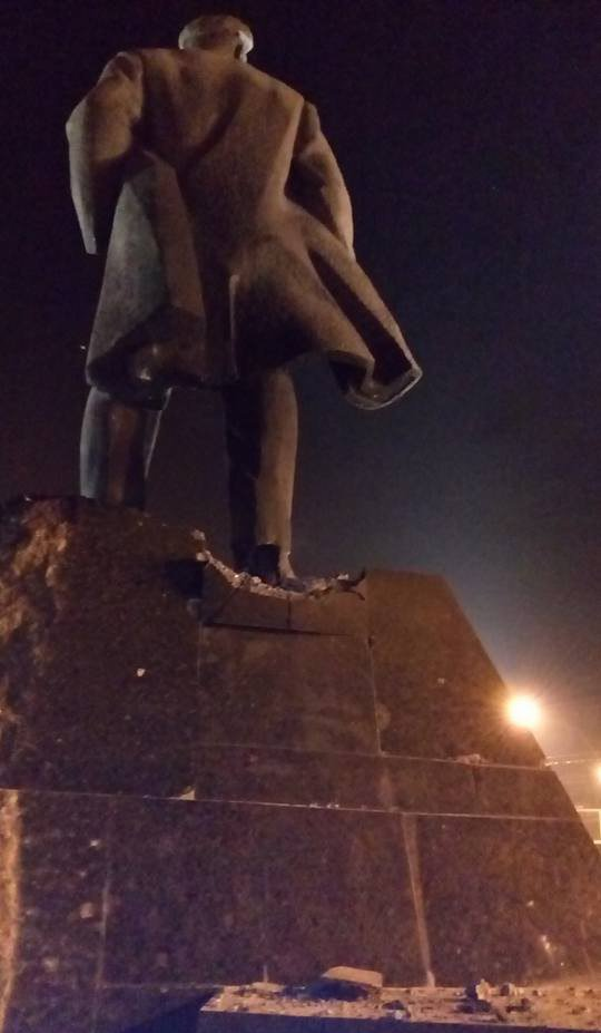 ленин донецк взрыв / сайт боевиков ленин донецк взрыв / сайт боевиков