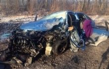 Зіткнення іномарки з військовим позашляховиком на Львівщині: 1 людина загинула, 4 травмовані (фото)