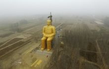 Китайцы строят гигантскую статую Мао Цзэдуна размером с 12-этажку (фотогалерея)