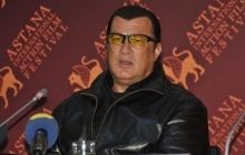 Putin grants Russian citizenship to Hollywood star Steven Seagal