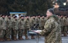 Порошенко заявляє про готовність оголосити чергову мобілізацію у разі потреби